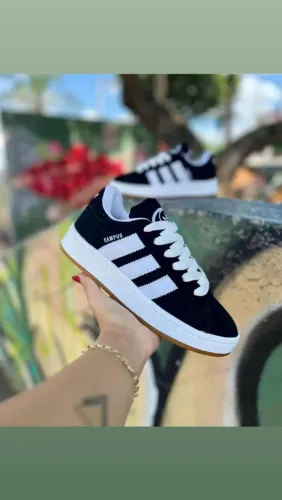 TÊNIS ADIDAS PRETO COM BRANCO GENÉRICO UNISSEX  MATERIAL AVELUDADO TAMANHOS 34 AO 40