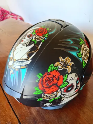 Capacete ASX tamanho 60 estilizado