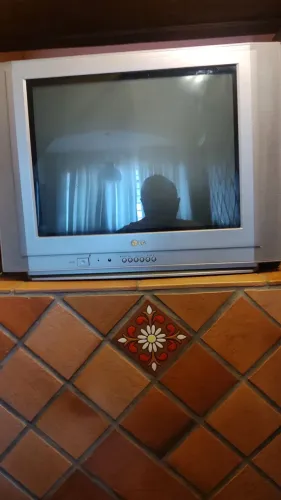 Tv LG e Philips de tubo em excelente estado .