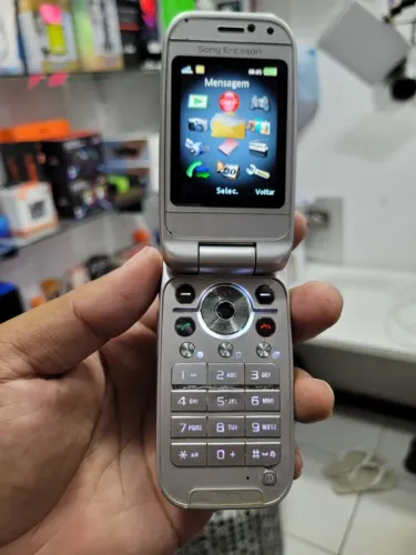 Sony Ericsson Z750i Celular Antigo Retrô Vintage Coleção Raridade