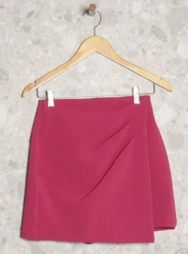 NOVO: short saia Shoulder 34