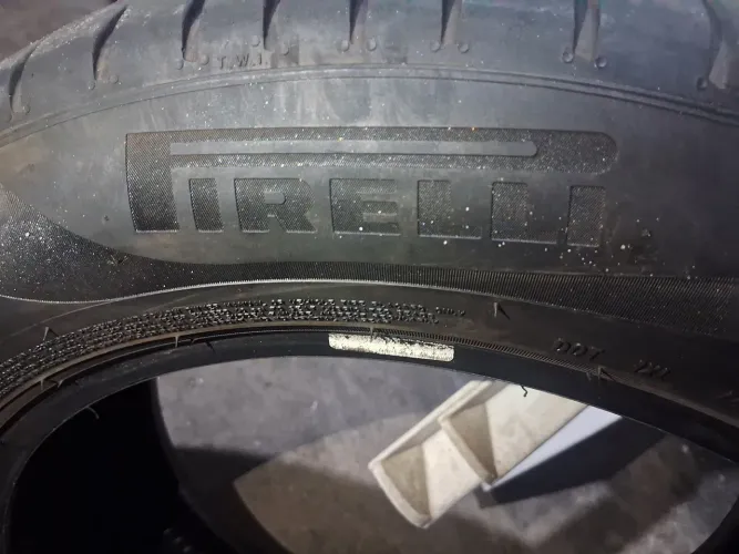 Vende-se pneus seminovos em perfeito estado