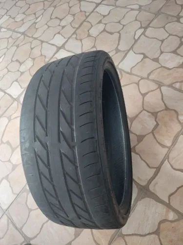 Vendo pneus aro 20