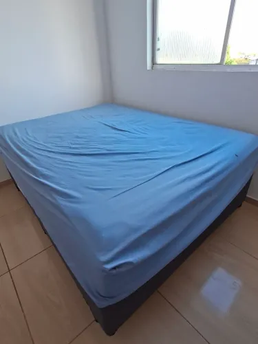 Vendo conjunto completo de cama box de casal da marca Inducul