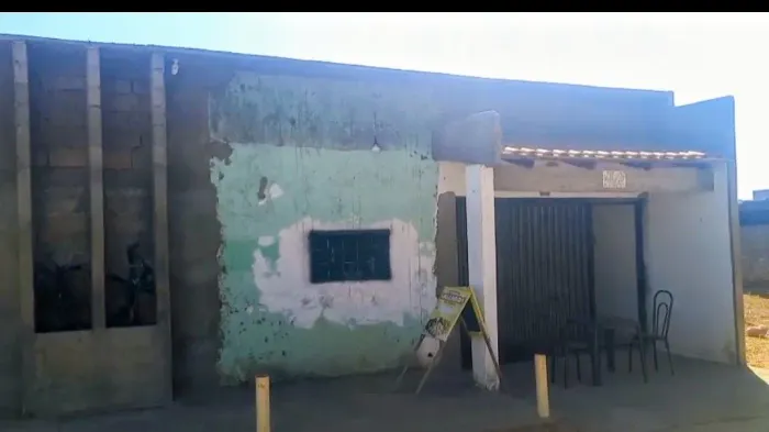 Casa com garagem de até 4 carros à venda