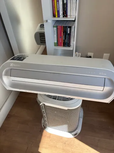 Ar Condicionado Split Electrolux Color Adapt 9000 BTUs Frio 220V
