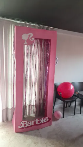 DOAÇÃO Caixa da barbie em papelão
