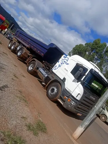 Scania P340 4x2 2011 + carreta canguru 2021