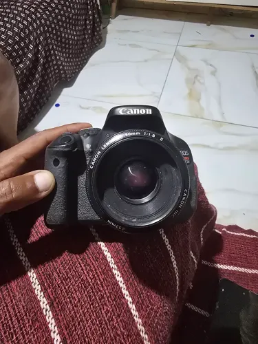 Canon Rebel t3i R$450 liga *31