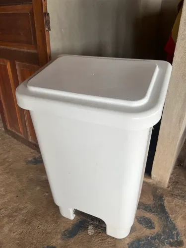 Lixeira gigante 100 Litros
