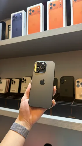 iPhone 16 Pro 256GB zero na garantia Apple!