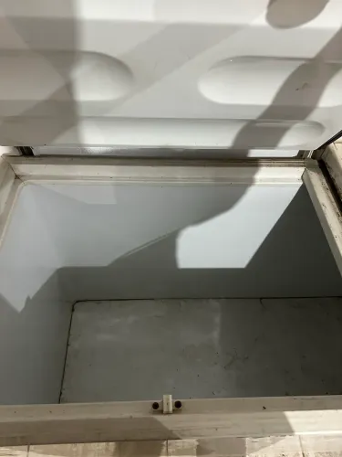 Freezer metal frio 220 volts 