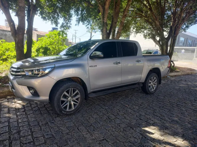 Toyota Hilux CD SRX 4X4 2.8 TDI 16V Diesel Aut. 2018