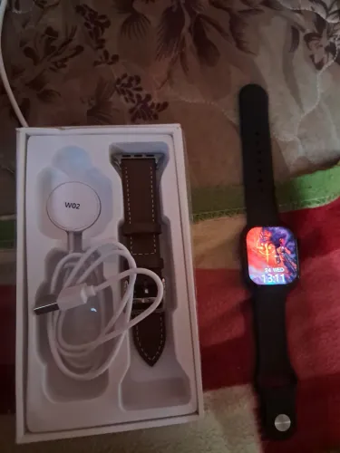 Vende se smartwatch completo pra vender logo 