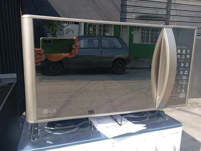 Vendo microondas LG 30 litros espelhado