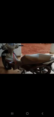 Moto biz 125 2021 completa cor marrom perolarizado único dono 