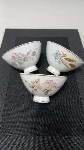 Tigelas em porcelana Real São Paulo.