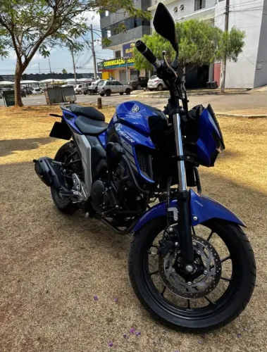 Yamaha fazer 250 ano 2023