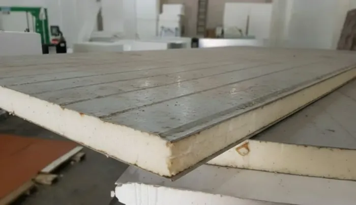 ? Painel Isotérmico para Divisórias - 118x240x10 | Super Oferta