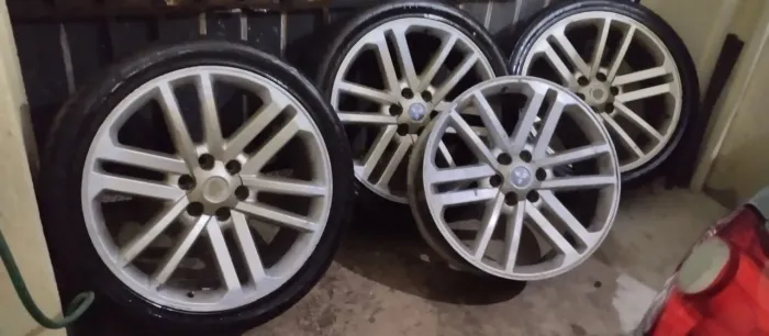 Roda aro 22 Hilux 