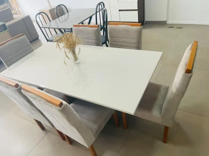 Oferta mesa de jantar vidro acoplado com 6 cadeiras estofadas
