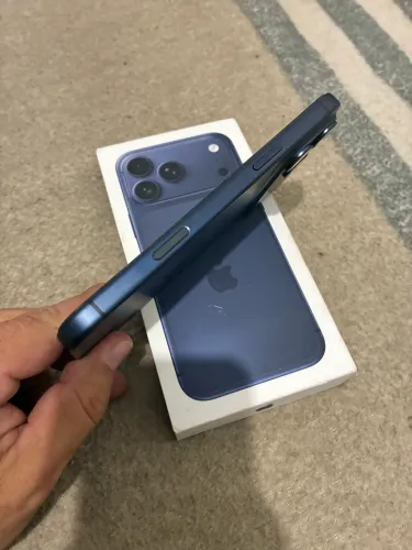 iPhone 17 pro max