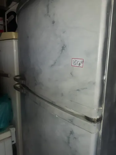 Geladeira envelopada 