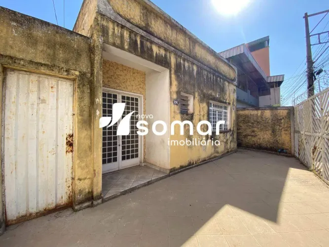 Casa para aluguel, 3 quartos, Centro - Divinopolis/MG
