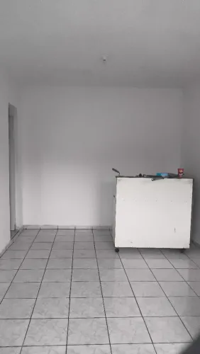 Alugo kitnet