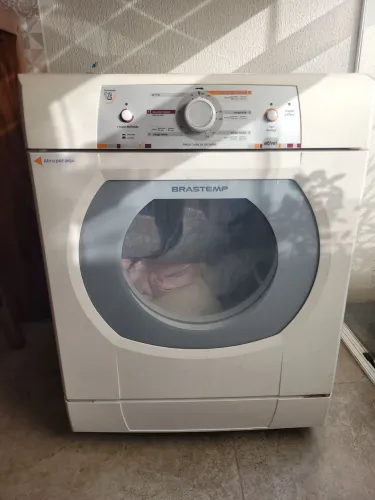 Secadora de roupas Brastemp 