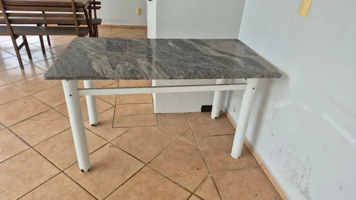 Mesa de mármore