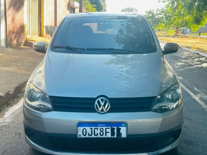 Volkswagen Fox 1.0 MI Total Flex 8V 5P 2013