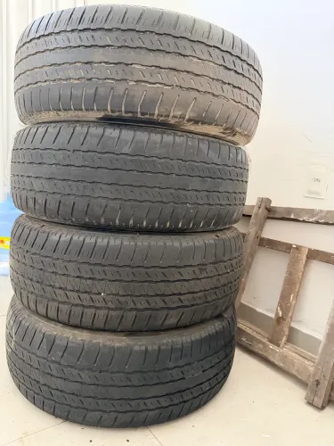 Pneus Bridgestone 265/60 R18