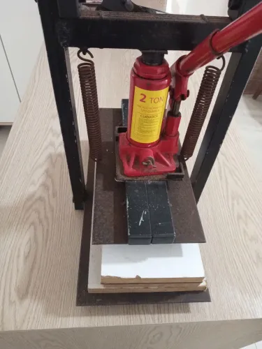 Máquina de Fazer Chinelo 