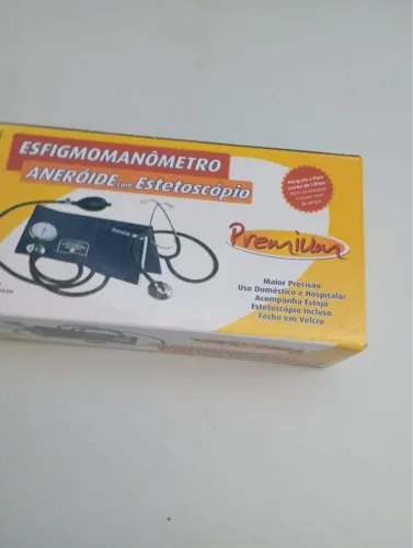 Esfigmomanômetro Aneróide com Estetoscópio