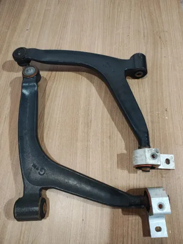 Par Bandejas Dianteiras Peugeot Partner 2012 a 2022 Com Pivô