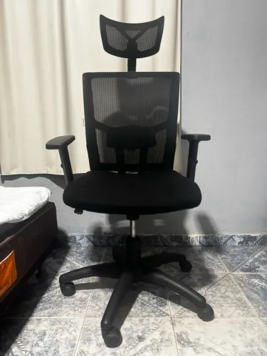 Cadeira de escritório tela mesh valor negociável!! Manda sua proposta 