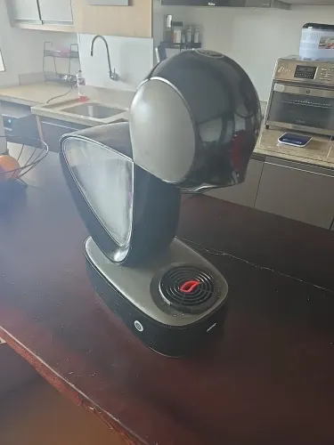 Cafeteira Nescafé Dolce Gusto Drop Arno - Preta - Cápsulas