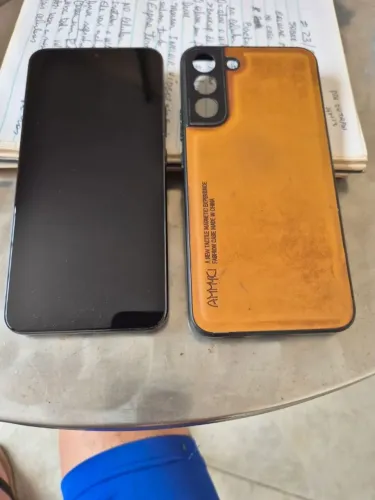 Samsung S22 Plus - 256GB - Duas linhas no display