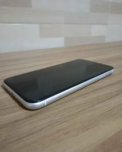 Iphone 11 novinho 256gb