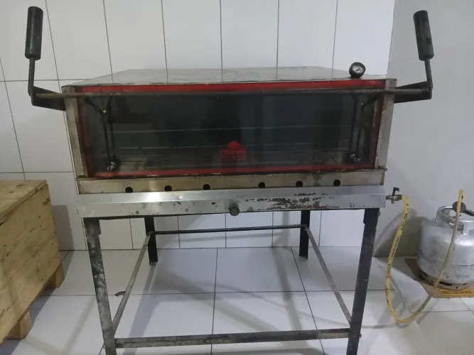 Vendo Forno a Gás com Pedra