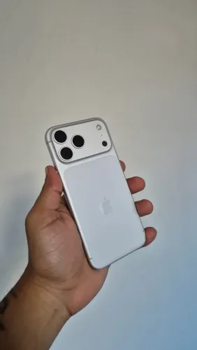 iPhone 17 pro max