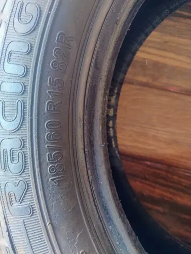 Pneu aro 15 185/60 -82 R