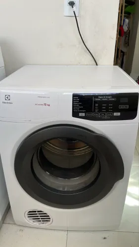 Secadora de Roupas Elétrica Electrolux com 08 Ciclos de Secagem, 12 kg, Branca