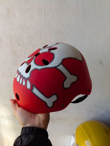 Capacete de skate
