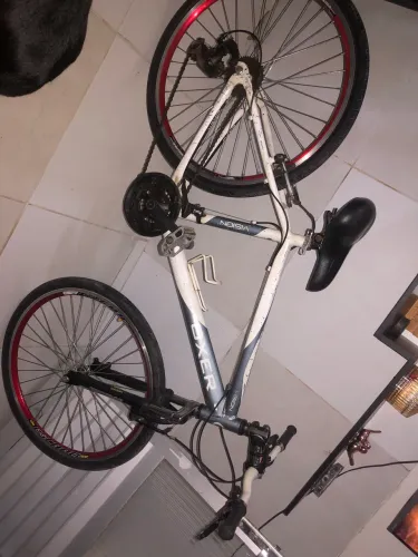 vendo essa bicicleta, no precinho, posso negociar
