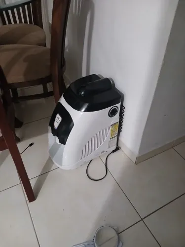 Bebedouro elétrico e fritadeira elétrica 