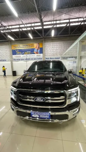 Ford F-150 Lariat 4X4 5.0 V8 2024