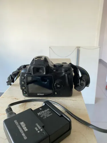 CÂMERA NIKKON D40