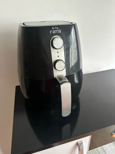 Air Fryer Fama - Air Fry Preta 4L com Timer - 110V